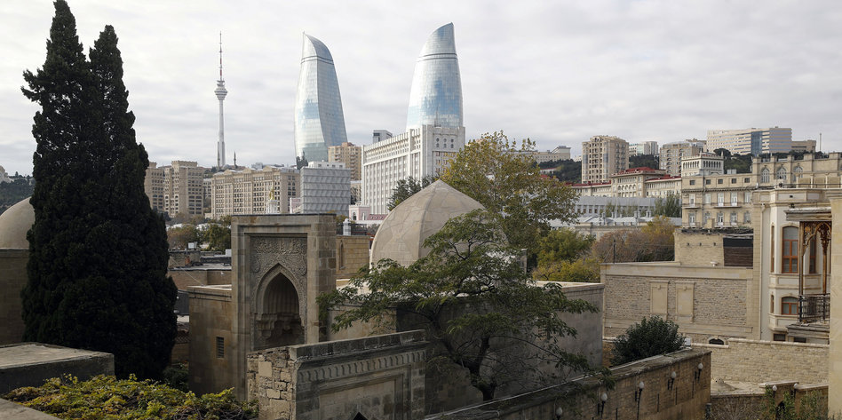 Aserbaidschanischer Journalist verurteilt: Sechs Jahre Haft für Recherche