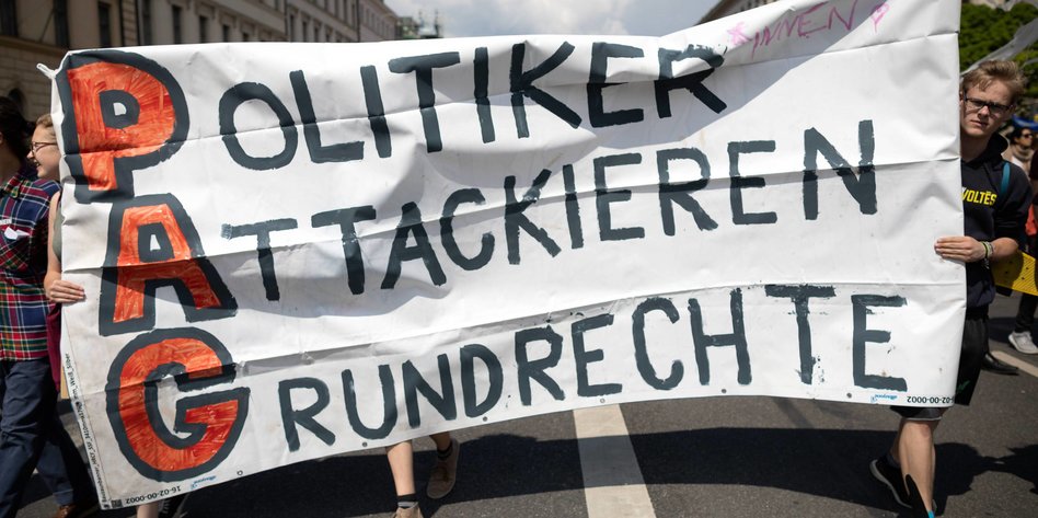 Neues Polizeigesetz in Bayern: Ohne Anklage im Gefängnis