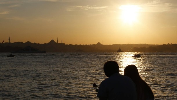Brief aus Istanbul: Der Staat verbietet Internet und Küsse