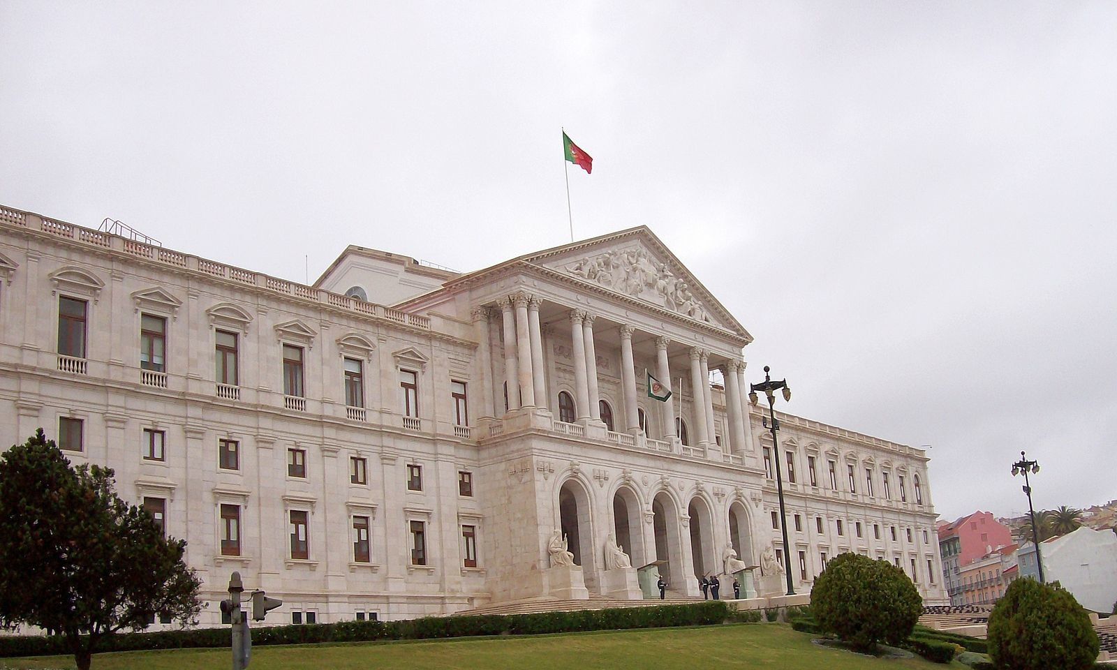 Portugal schwimmt gegen den Strom zum Erfolg