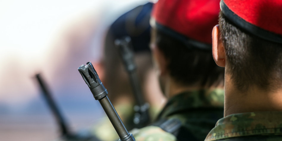 Rechtsextremismus in der Bundeswehr: 450 Verdachtsfälle