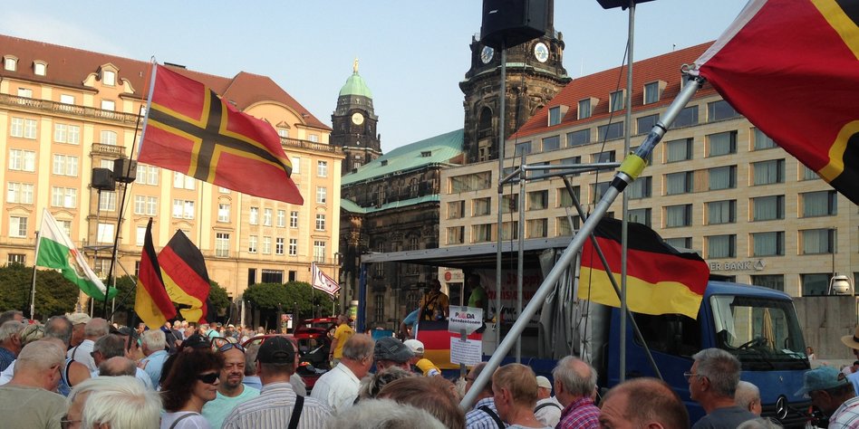 Angriff bei Pegida-Demo in Dresden: Radikale Rentner