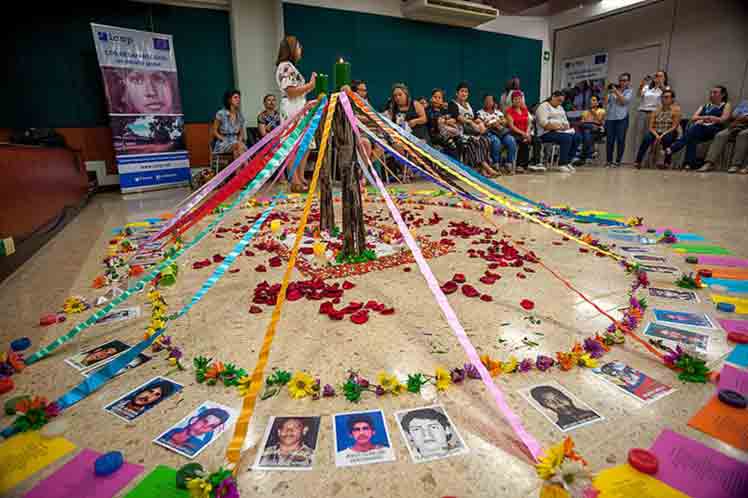 Familien von Verschwundenen in Kolumbien fordern Aufklärung