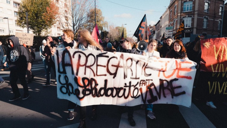 Frankreich - Proteste nach Selbstverbrennung eines Studenten