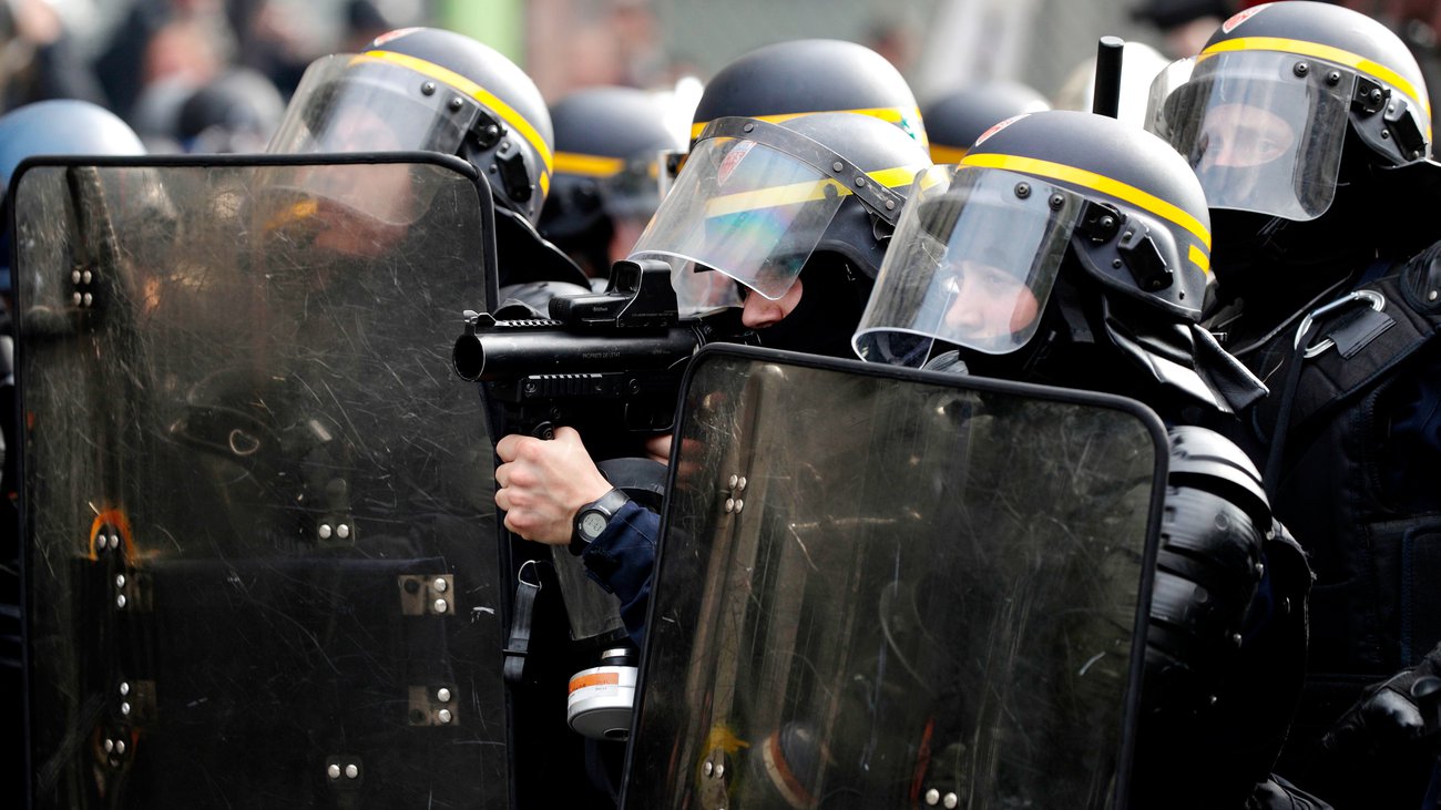 Polizeigewalt in Frankreich: Neue Gummigeschosse sind schon bestellt