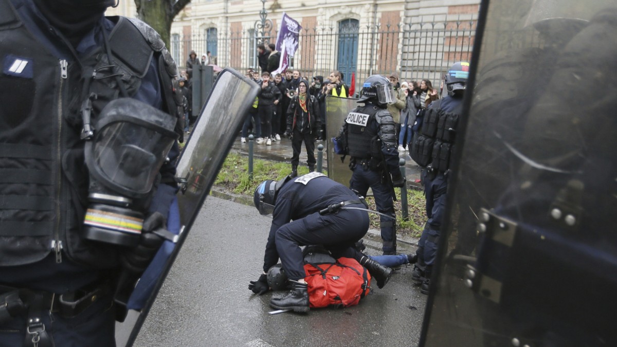 Frankreich hat ein Problem mit Polizeigewalt