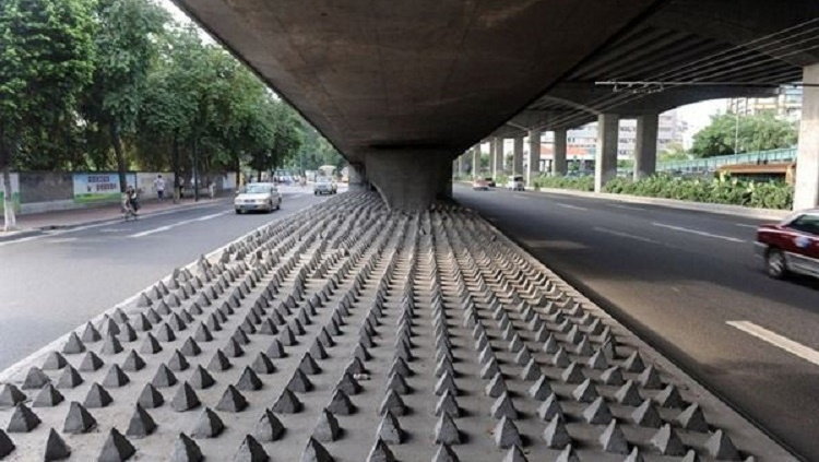 Feindliche Architektur: Städte rüsten gegen Obdachlose