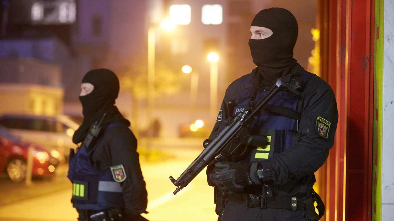 Bundesanwaltschaft: Razzia gegen mutmaßliche Rechtsterroristen