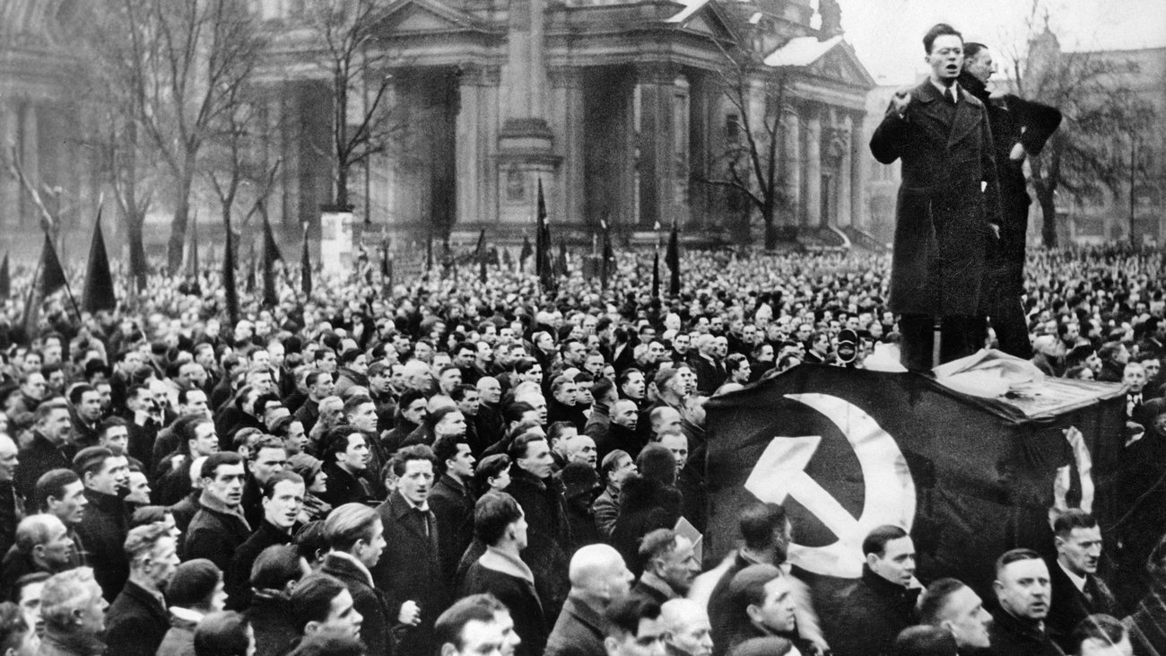 Extremismus: Links, rechts, Weimar?