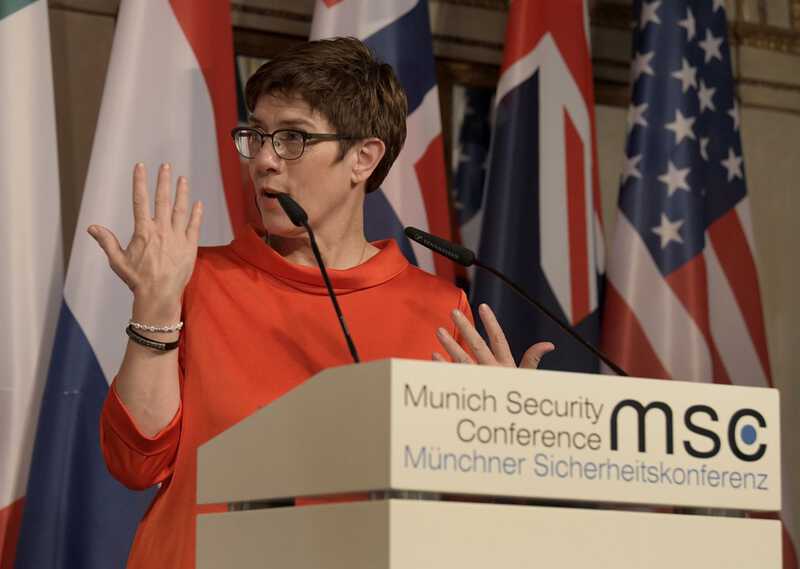 Verteidigungsministerin Annegret Kramp-Karrenbauer auf der Münchner Sicherheitskonferenz (AP Photo/Jens Meyer)