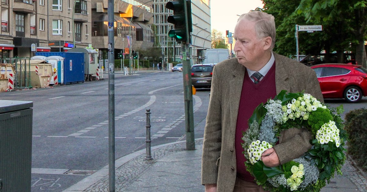 Berlin: Verwirrter alter Mann sucht nach Führerbunker, um Kranz niederzulegen