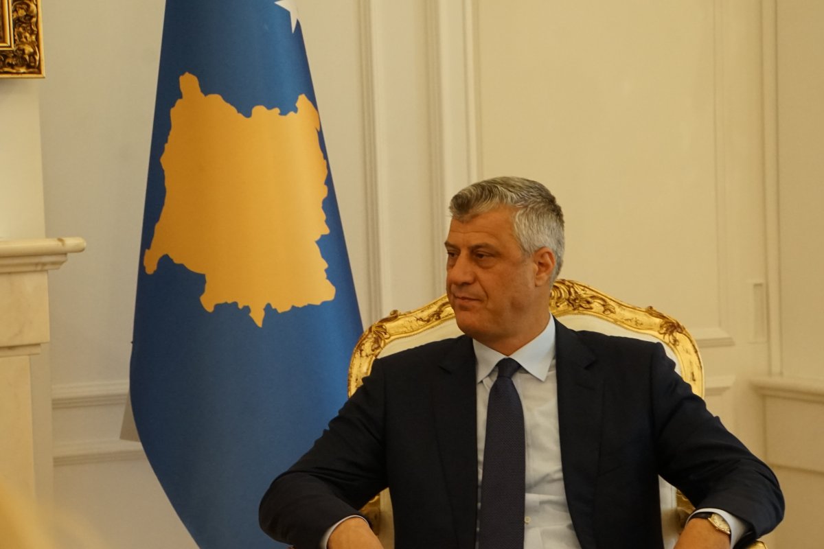 Den Haag wirft dem Kosovo-Präsidenten fast 100 Morde vor