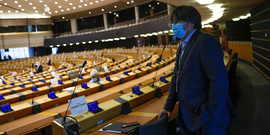 Abstimmung im Europaparlament: Katalanen verlieren Immunität