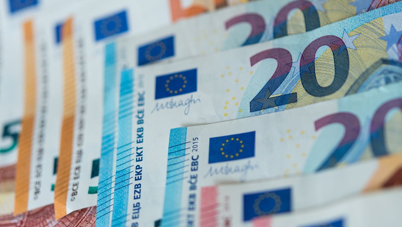 Bund verdient zwei Milliarden Euro durch Aufnahme neuer Schulden