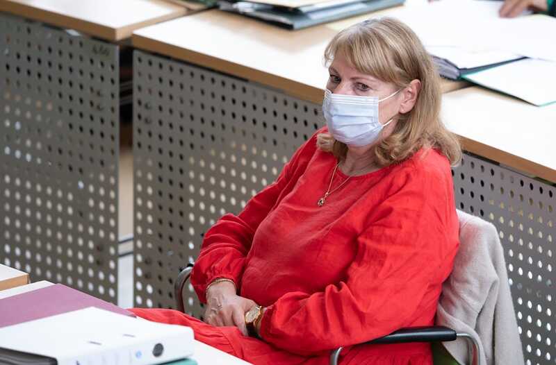 Sachsens Gesundheitsministerin Petra Köpping mit Maske