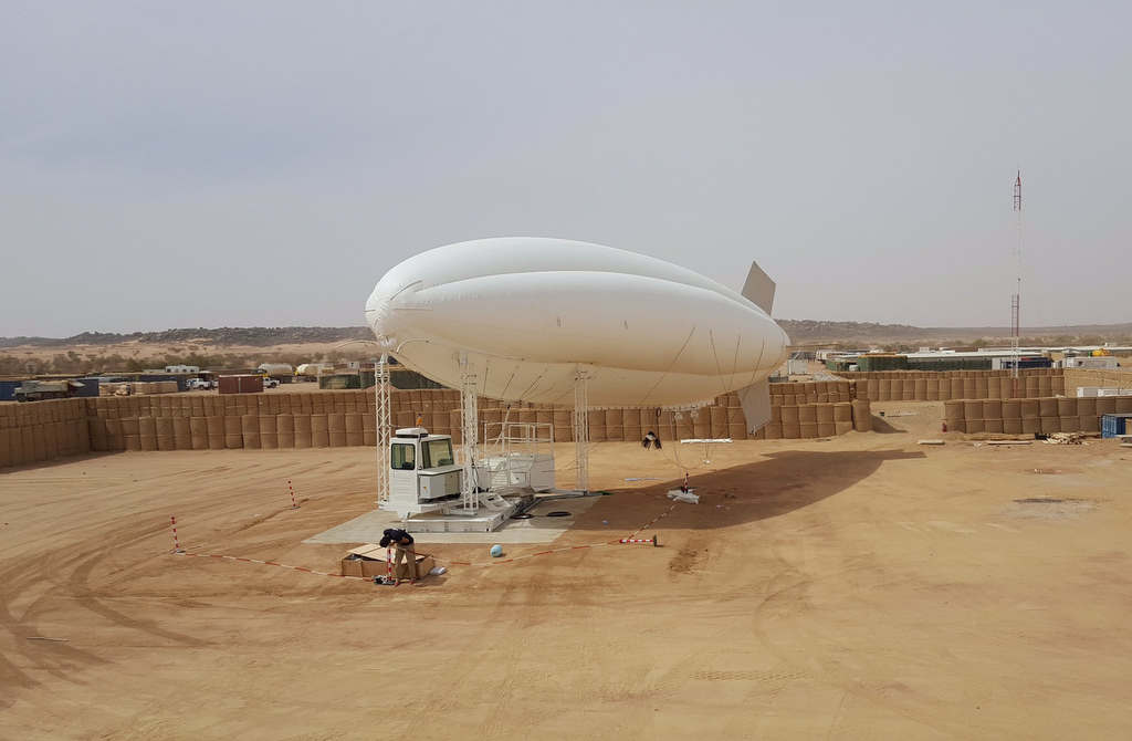 Rheinmetall liefert (und betreibt) Überwachungsballon für Bundeswehr-Camp in Niger