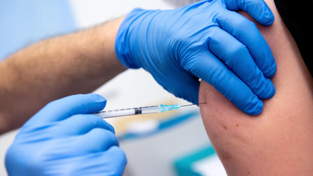 Arzt betreut Impfopfer: „Ich sehe zerstörte Lebensläufe und Suizide” | Nordkurier.de