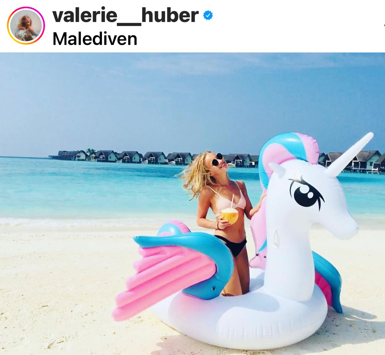 Frau Huber entspannt sich auf den Malediven