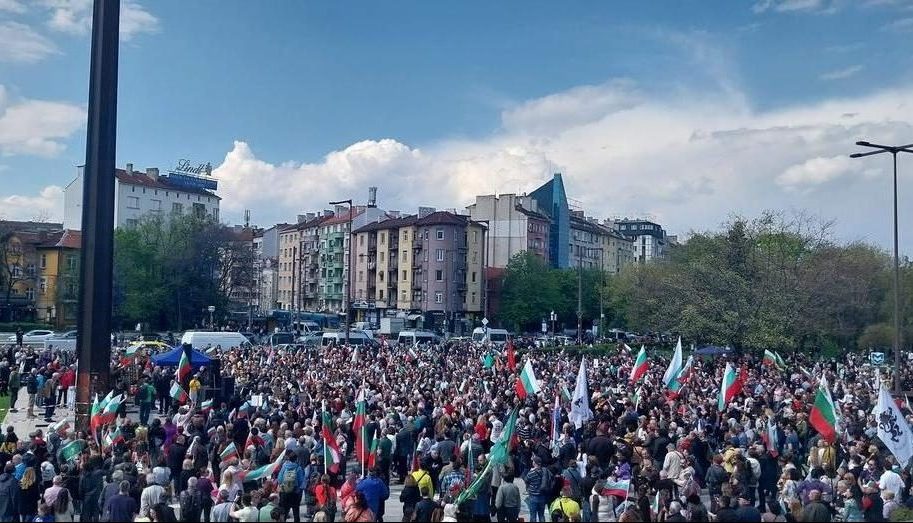 Хиляди се включиха в “Поход за мир и неутралитет” на България