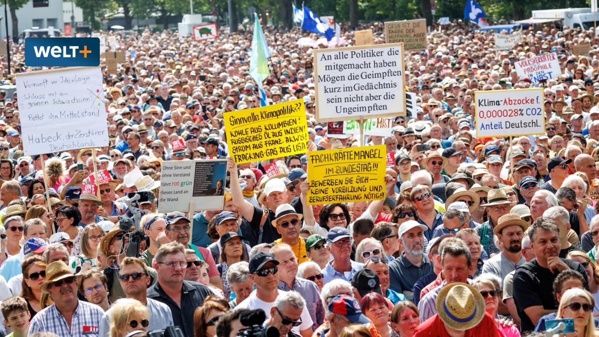 Demo gegen grüne Politik in Erding: Unbändiger Jubel nach der „Ansage an die Medien“ - WELT