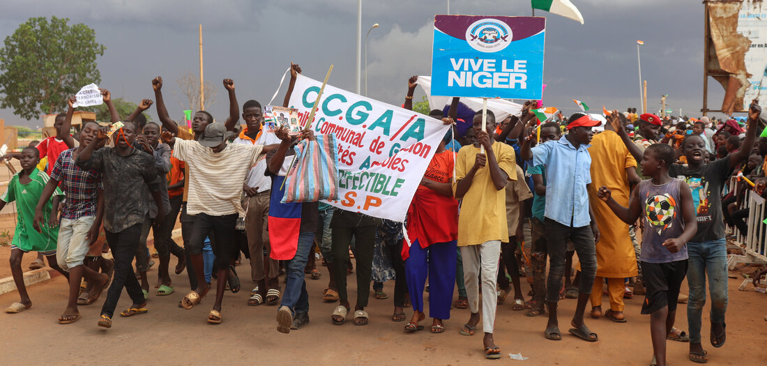 Frankreich und Niger: Brandrede gegen Afrika