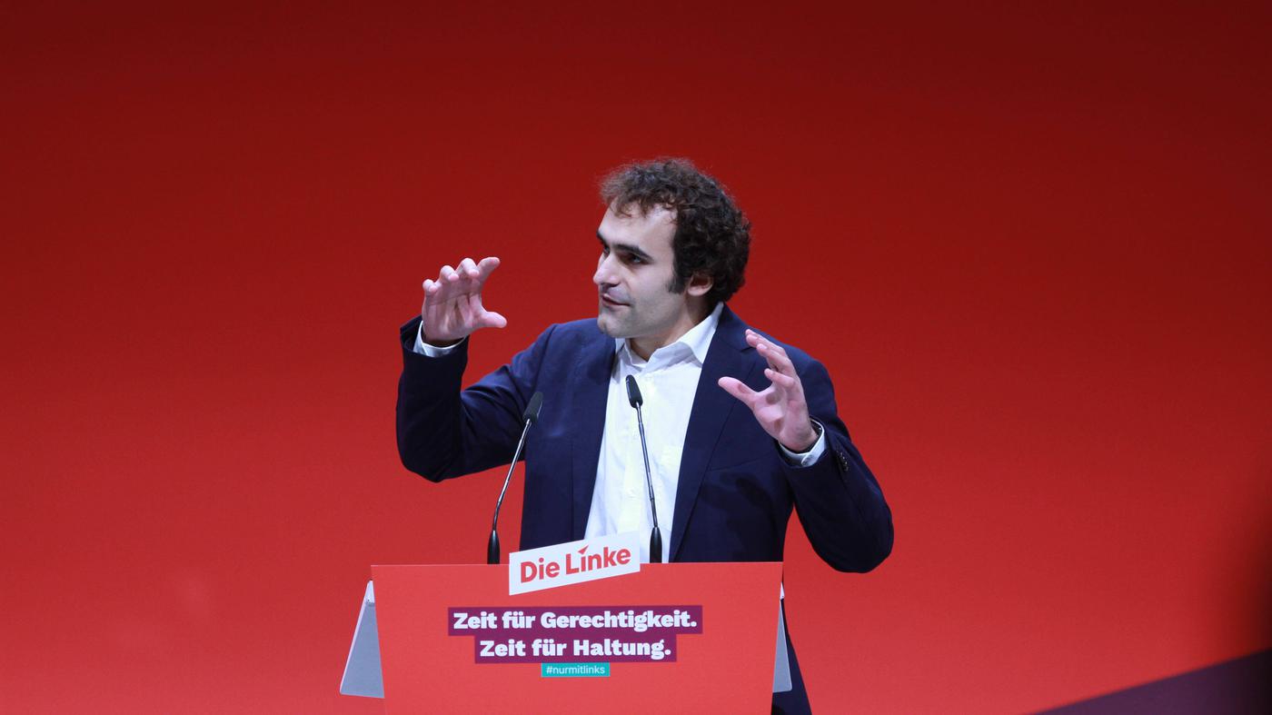 Lobrede auf Wagenknecht: Linken-Politiker sorgt beim Parteitag für Eklat auf offener Bühne