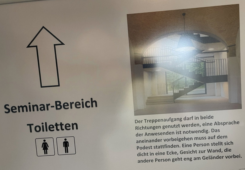 Die Sekte bei der Arbeit