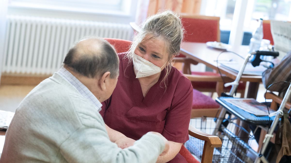 Patientenschützer beklagen “Trauerspiel” bei Corona-Aufarbeitung