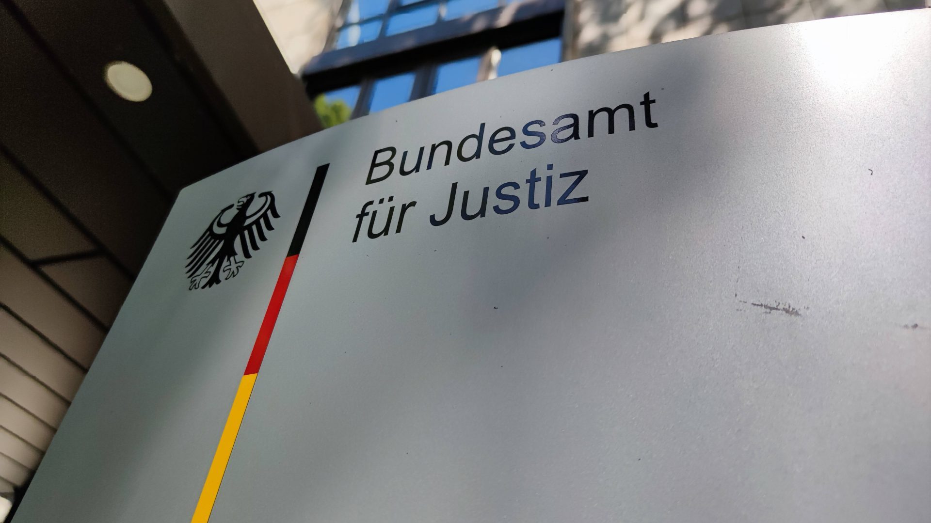 Steinhöfel gegen Bundesamt für Justiz: Behörde ignoriert Urteil - Apollo News