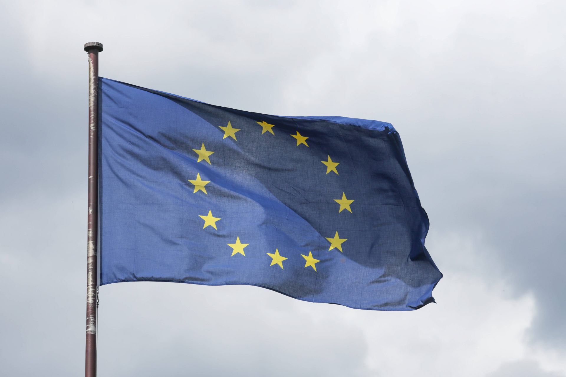 EU-Ausschuss möchte Reichweite „falscher“ Nachrichten einschränken - Apollo News