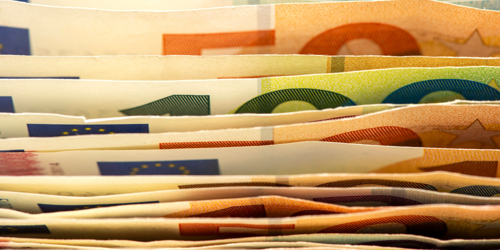 Bargeld im freien Fall