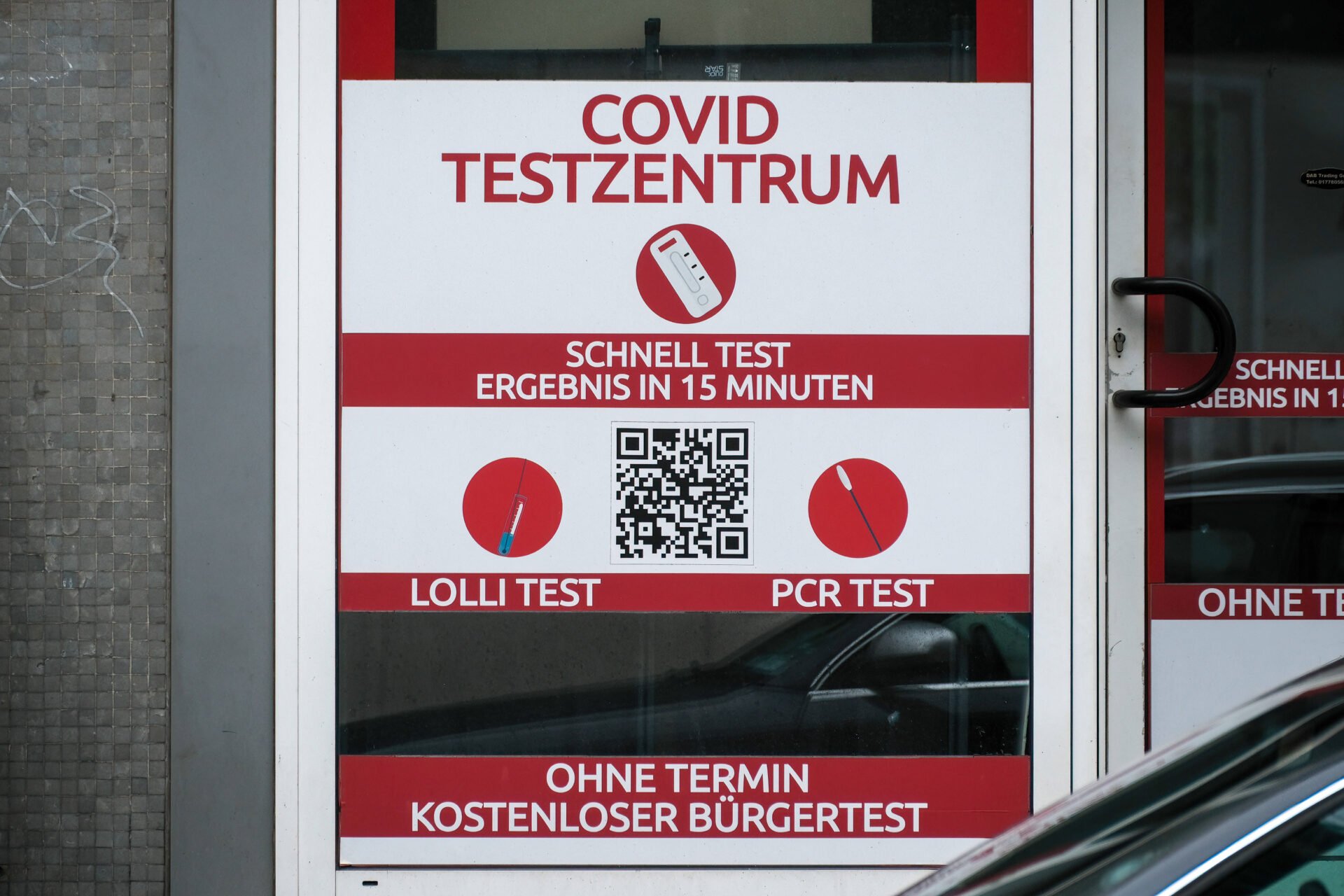 Unregelmäßigkeiten in jedem siebten Corona-Testzentrum: Betrugsskandal weitet sich massiv aus - Apollo News