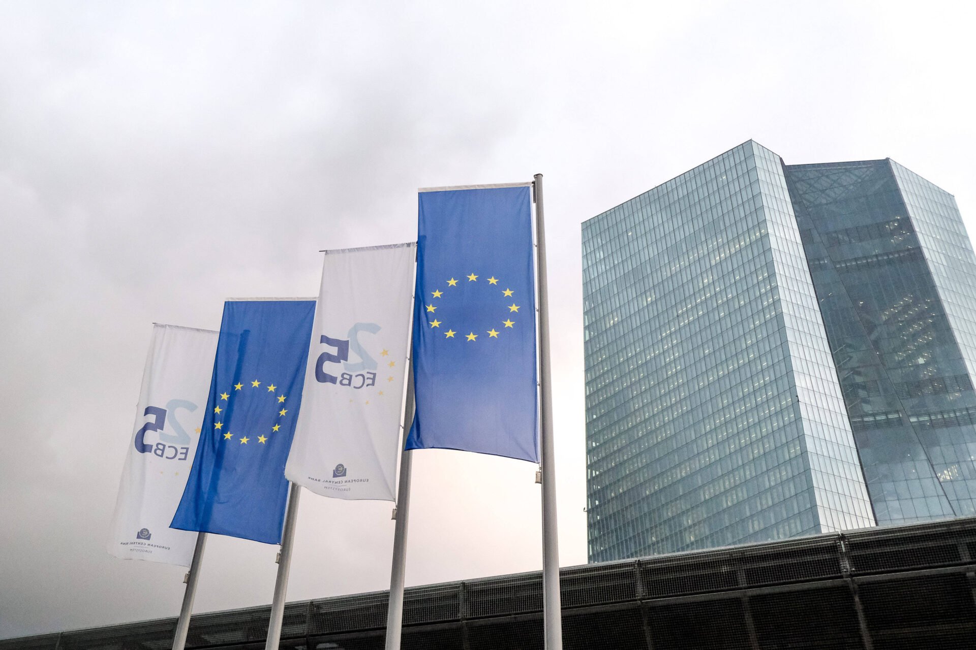 Digitaler Euro: Einzelhandel wird verpflichtet, Bezahlmöglichkeit anzubieten - Apollo News