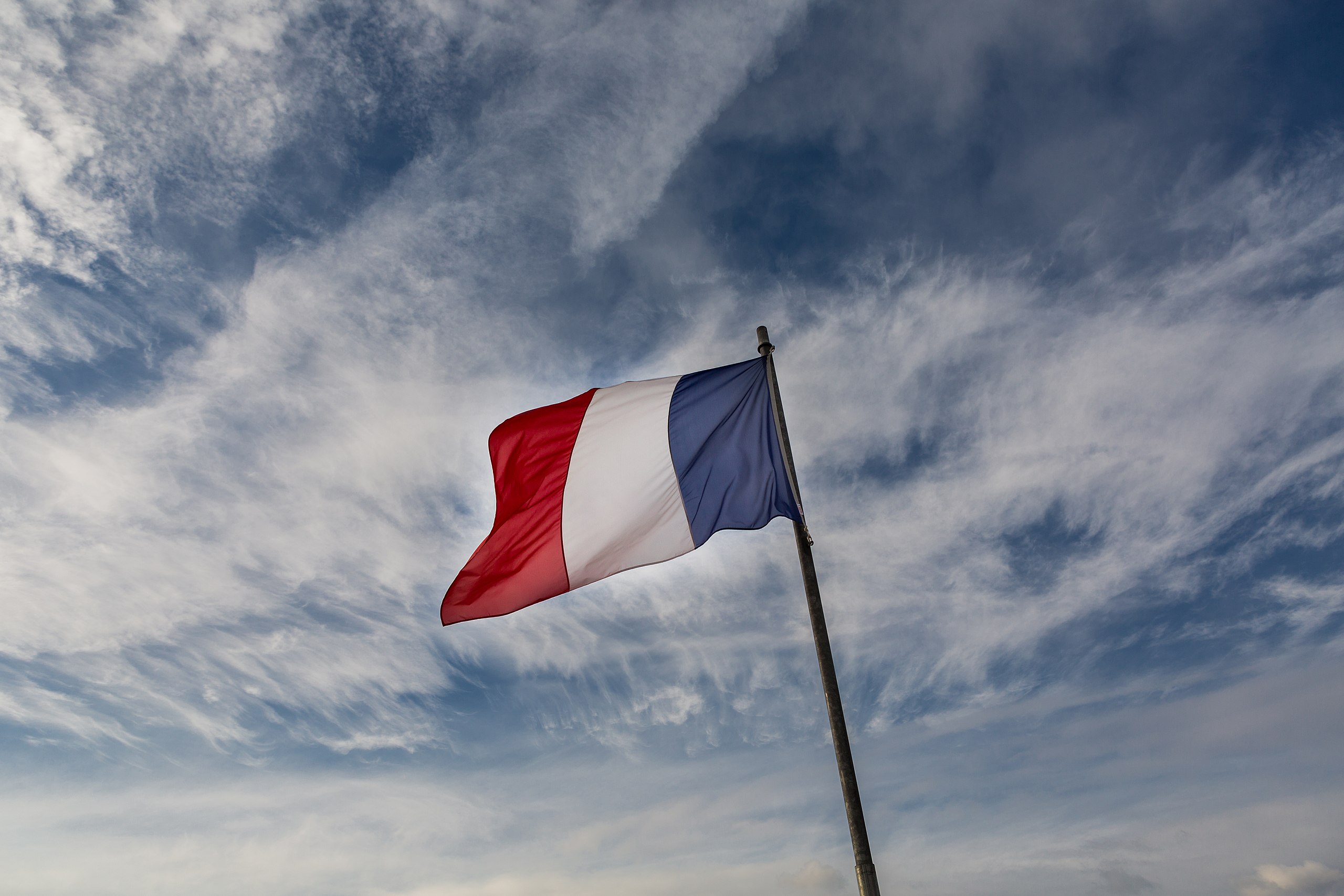Zunehmender Protest gegen die unsoziale Politik in Frankreich - Etos.Media