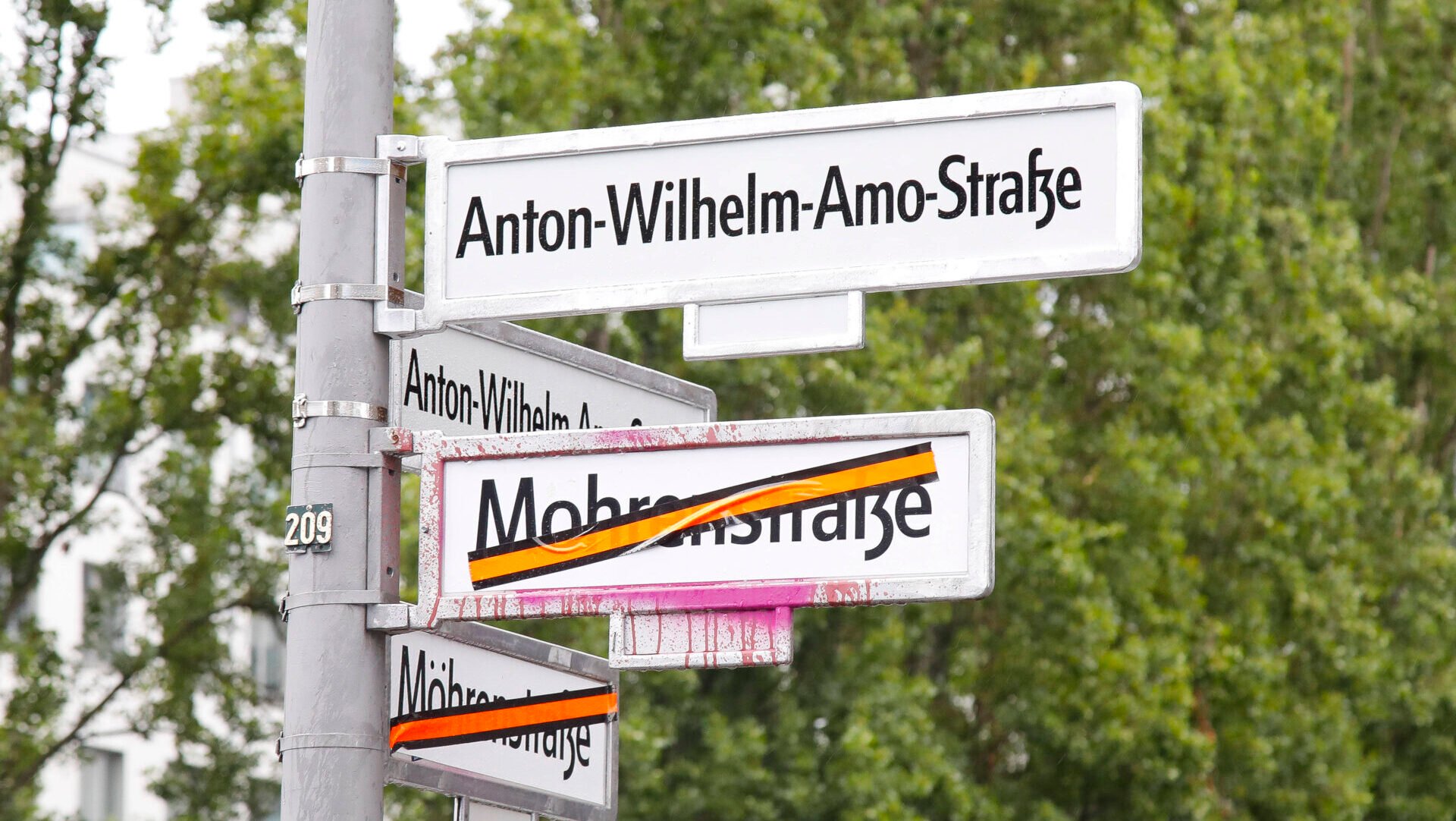 Mohrenstraße umbenannt: Neuer Namensträger gehörte ausgerechnet afrikanischer Sklavenhalter-Elite an - Apollo News