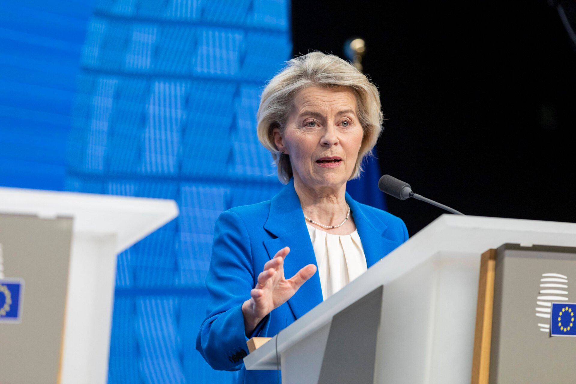 Mehr Geld für NGOs: EU-Kommission plant Mega-Förderprogramm um gegen „Desinformation“ und „ausländische Einflussnahme“ vorzugehen. - Apollo News