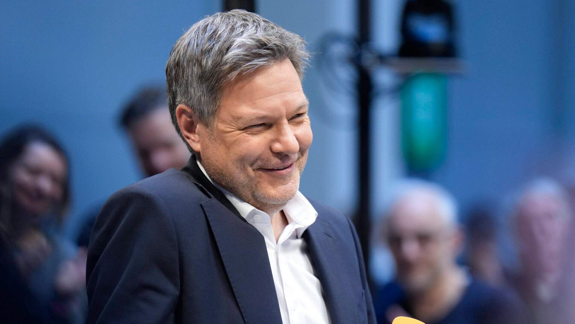 Verletzung der Pressefreiheit und Bevorzugung von Habeck: Urteil gegen Generalstaatsanwaltschaft rechtskräftig - Apollo News