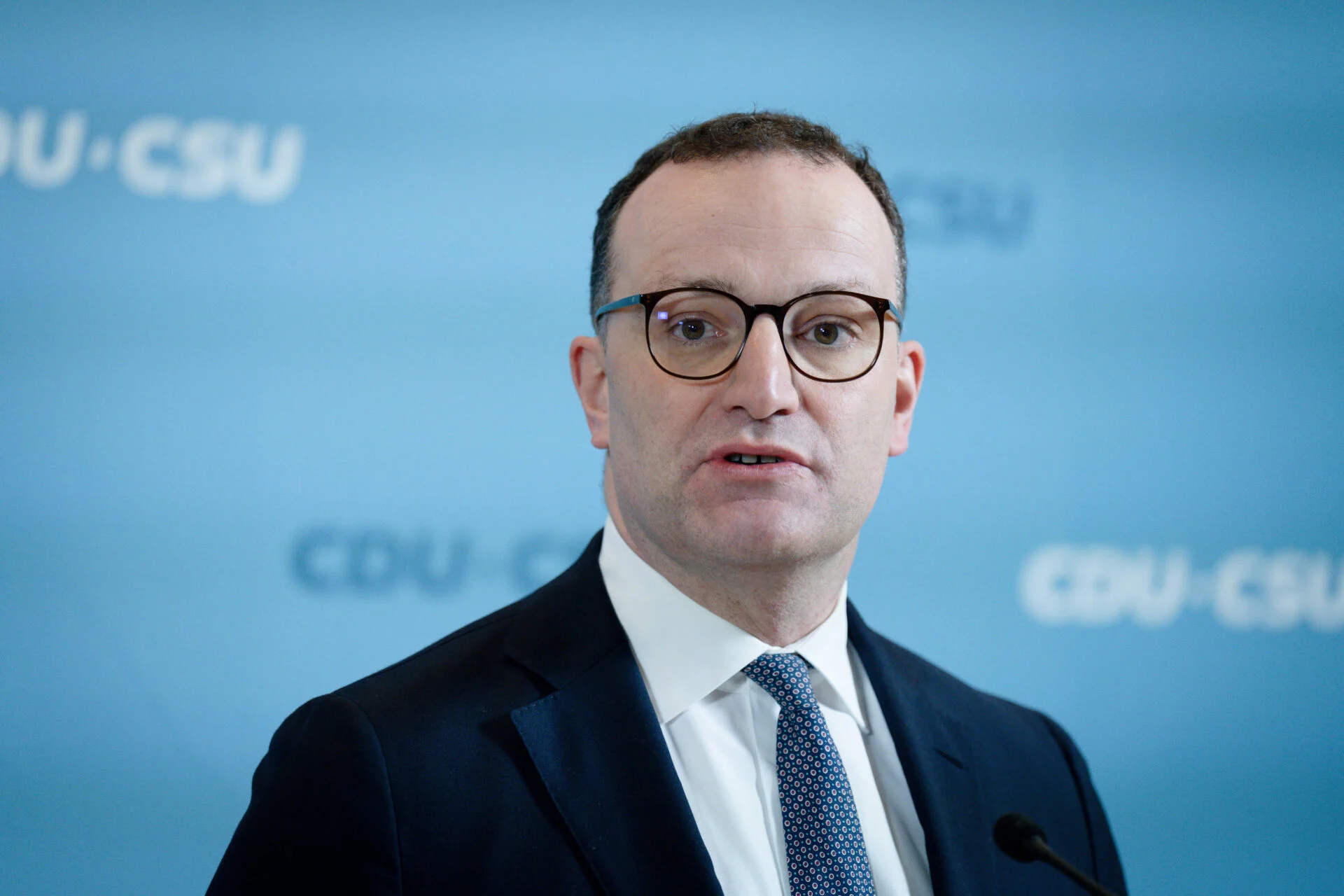 Man muss nicht, aber die Deutschen verzeihen ihm alles