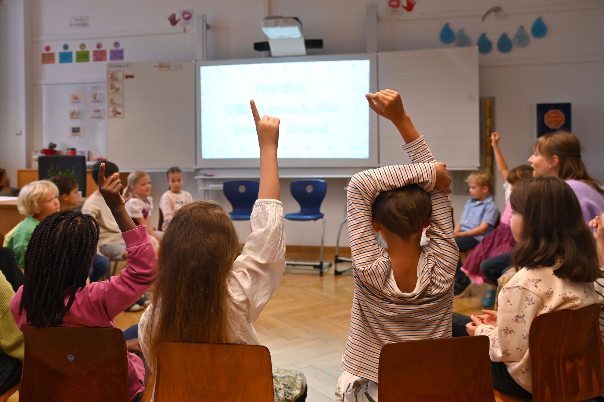 Eltern beklagen in Gewalt an Grundschulen und fehlende Deutschkenntnisse - Apollo News