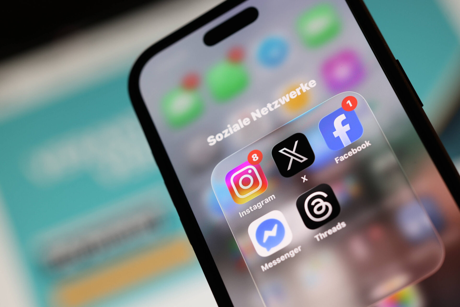 Österreichs Kanzler fordert Klarnamenpflicht und will elektronische ID verpflichtend machen - Apollo News