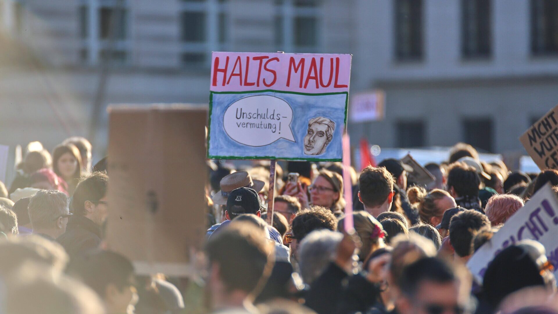 Die Unschuldsvermutung als Unterdrückungsinstrument des Patriarchats - Apollo News