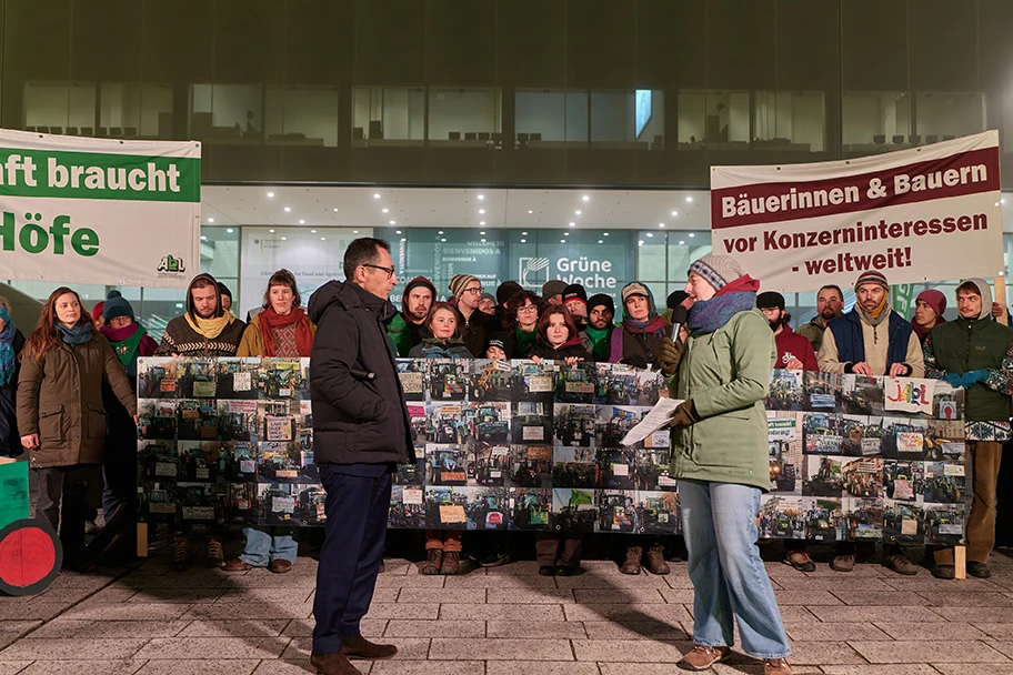 Gestern Bauplatzbesetzung, morgen im Aufsichtsrat von Rheinmetall – ...und Du musst tanzen!