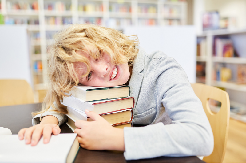 Bildungstechnologie zunehmend in der Kritik – Warum schwedische Schulen Bücher wieder einführen | Transition News Bildungstechnologie zunehmend in der Kritik – Warum schwedische Schulen Bücher wieder einführen | Transition News