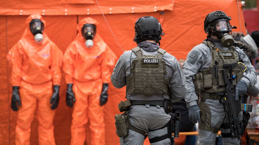 KI-produzierte Biowaffen - Krieg aus der Retorte