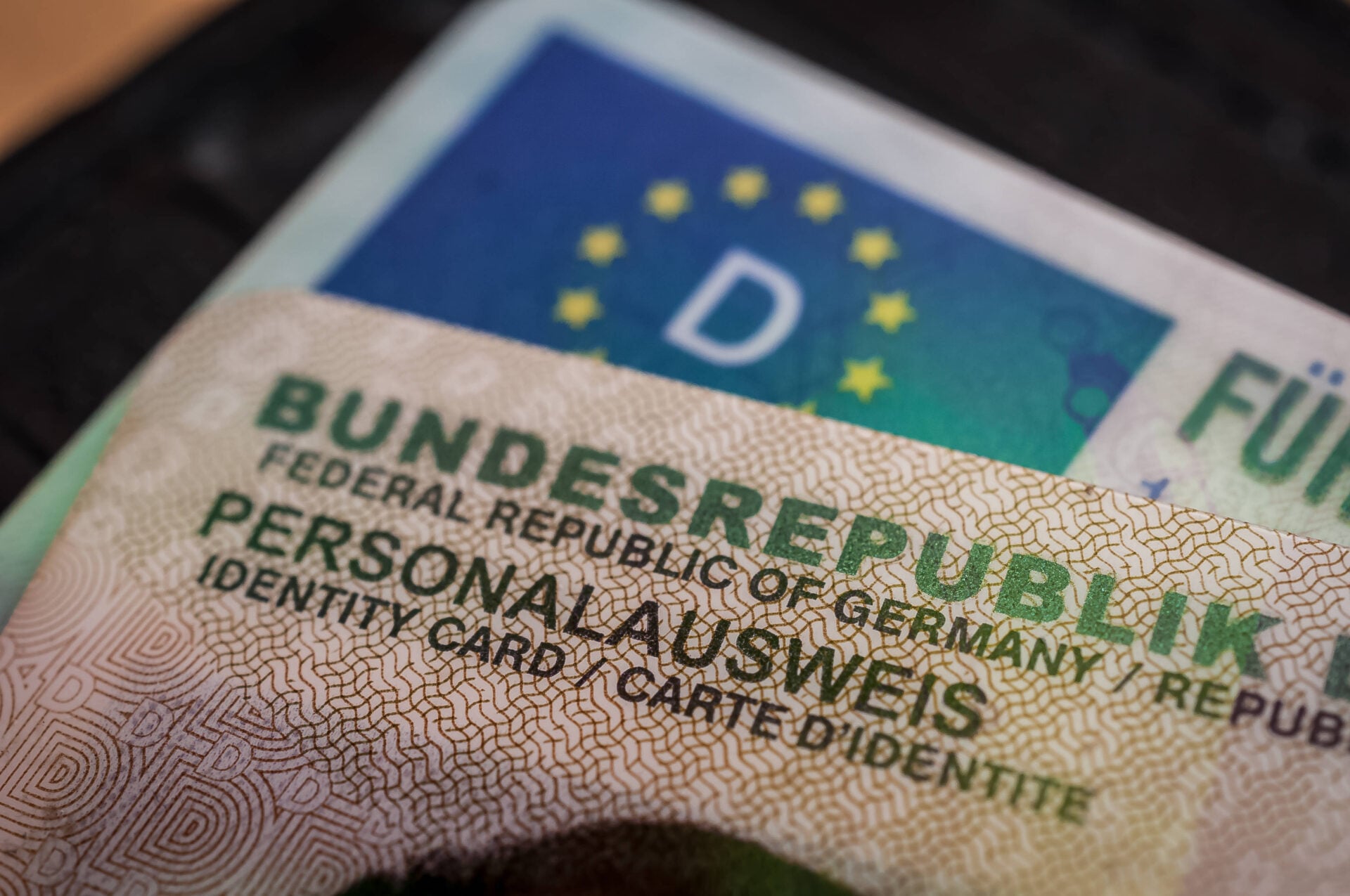„W Social“ beginnt Testphase: Identifizierung per Ausweis durch biometrische Daten nötig - Apollo News