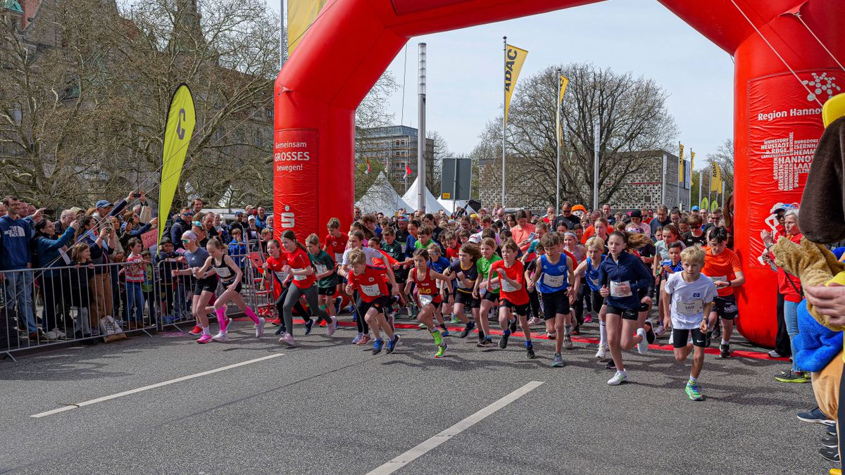(S+) Laufsport: Sind Langstrecken für Kinder und Jugendliche zu gefährlich?