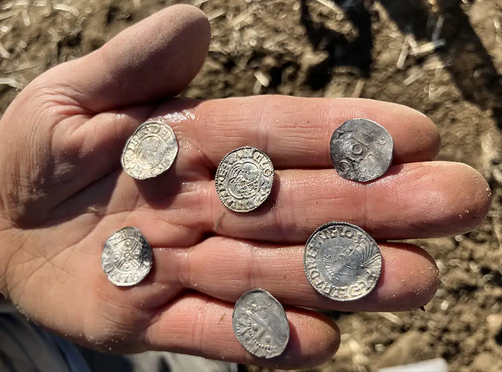 In Norwegen wurde ein riesiger Schatz an Silbermünzen aus der Wikingerzeit gefunden