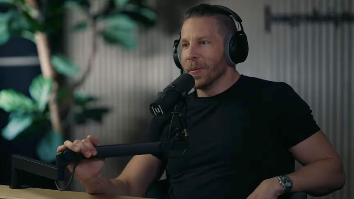 Landesmedienanstalt rügt Höcke-Podcast von „Ben ungeskriptet“