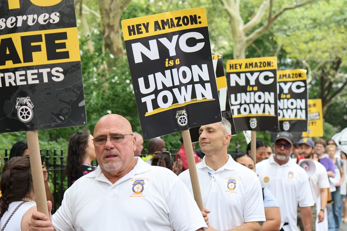 Amazon läuft Sturm gegen New Yorks Gesetz für bessere Arbeitsbedingungen