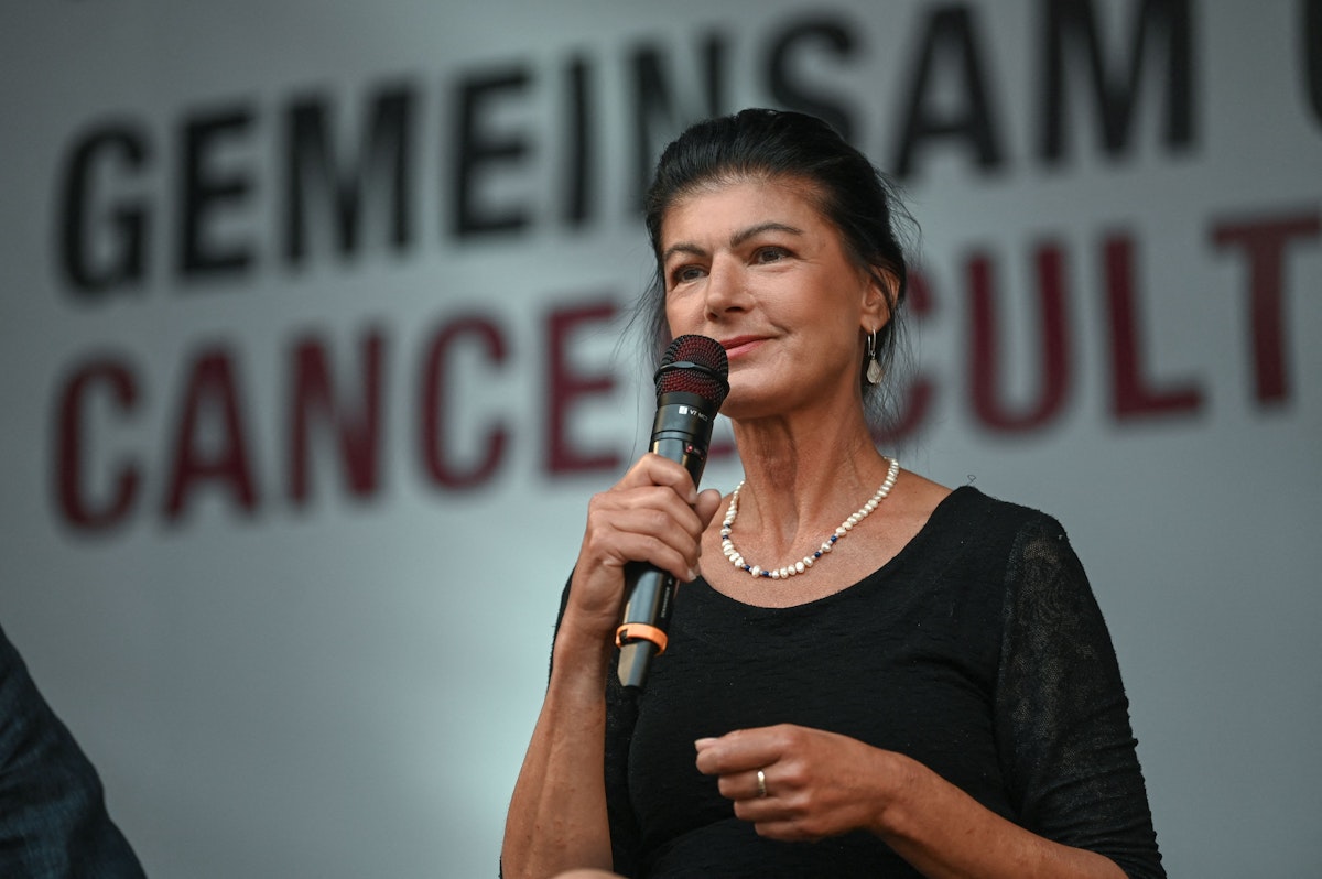 Wagenknecht rechnet mit FAZ und Öffentlich-Rechtlichen ab: „Da würde ich völlig verblöden“ Wagenknecht rechnet mit FAZ und Öffentlich-Rechtlichen ab: „Da würde ich völlig verblöden“